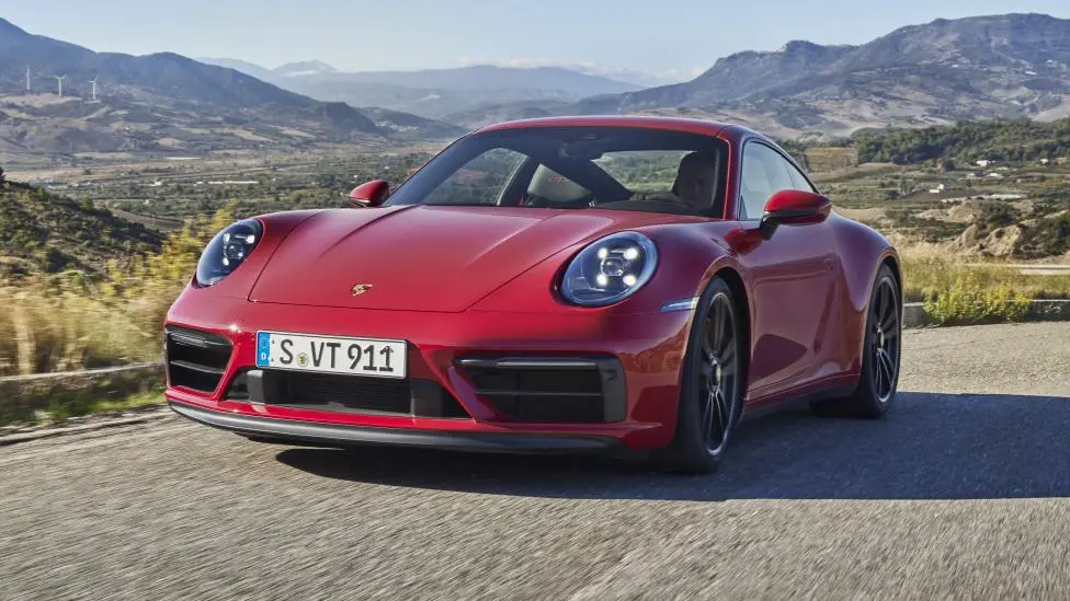 911 GTS: la migliore Porsche per tutti i giorni?